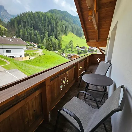 Roasthof Apartments Neustift im Stubaital Exterior photo